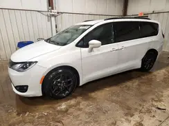 2C4RC1BG8KR610316 2019 CHRYSLER PACIFICA