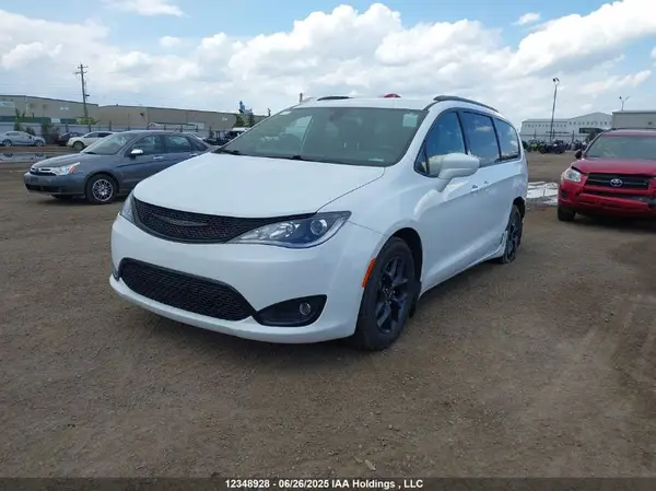 2C4RC1BG8KR638956 2019 CHRYSLER PACIFICA - Image 2
