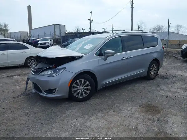 2C4RC1BG8KR665641 2019 CHRYSLER PACIFICA - Image 2
