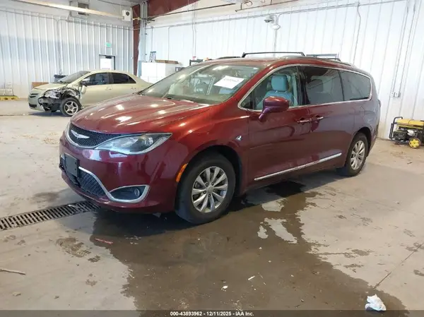 2C4RC1BG8KR666210 2019 CHRYSLER PACIFICA - Image 2