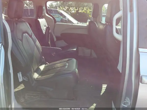2C4RC1BG8KR730858 2019 CHRYSLER PACIFICA - Image 8