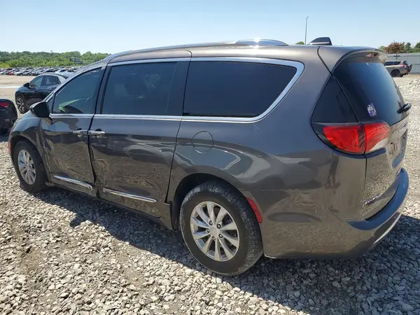 2C4RC1BG8KR731735 2019 CHRYSLER PACIFICA - Image 2