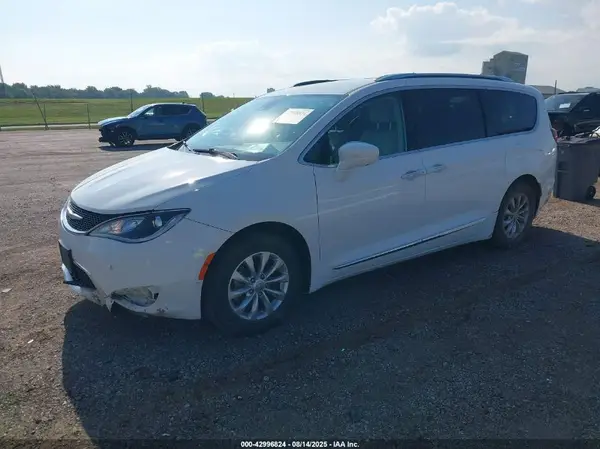 2C4RC1BG8LR101781 2020 CHRYSLER PACIFICA - Image 2