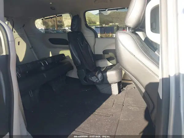 2C4RC1BG8LR130505 2020 CHRYSLER PACIFICA - Image 8