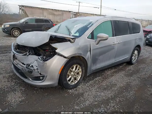 2C4RC1BG8LR269310 2020 CHRYSLER PACIFICA - Image 2
