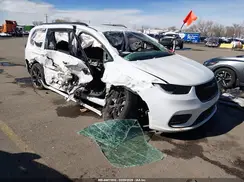 2C4RC1BG8MR506976 2021 CHRYSLER PACIFICA