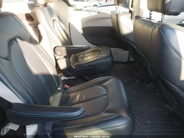 2C4RC1BG8MR526029 2021 CHRYSLER PACIFICA - Image 8