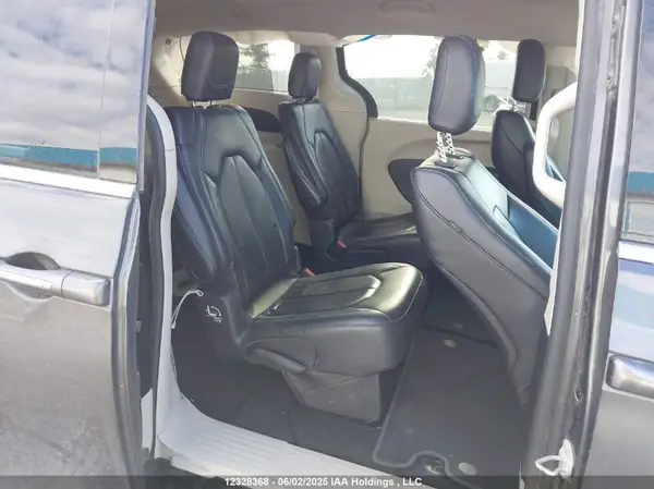 2C4RC1BG8MR579233 2021 CHRYSLER PACIFICA - Image 8