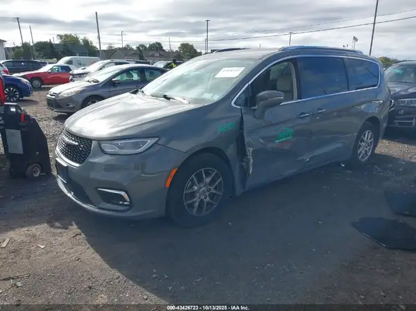 2C4RC1BG8MR584481 2021 CHRYSLER PACIFICA - Image 2