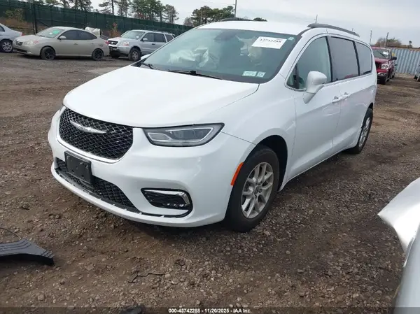2C4RC1BG8NR126585 2022 CHRYSLER PACIFICA - Image 2