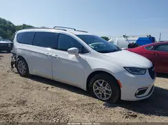 2C4RC1BG8NR136002 2022 CHRYSLER PACIFICA
