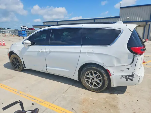 2C4RC1BG8NR141023 2022 CHRYSLER PACIFICA - Image 2