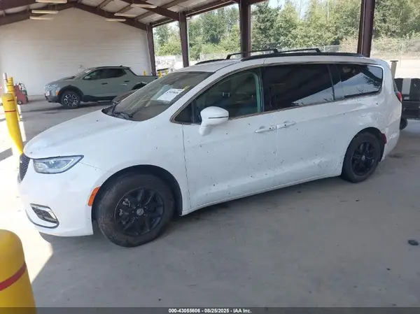2C4RC1BG8NR150529 2022 CHRYSLER PACIFICA - Image 2