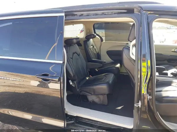 2C4RC1BG8NR152748 2022 CHRYSLER PACIFICA - Image 8