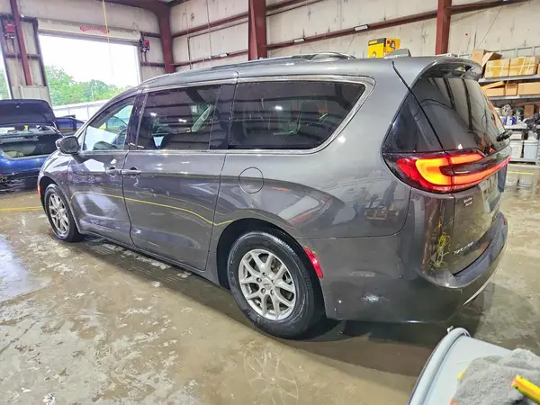 2C4RC1BG8NR194451 2022 CHRYSLER PACIFICA - Image 2