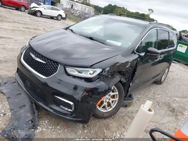 2C4RC1BG8NR213063 2022 CHRYSLER PACIFICA - Image 2