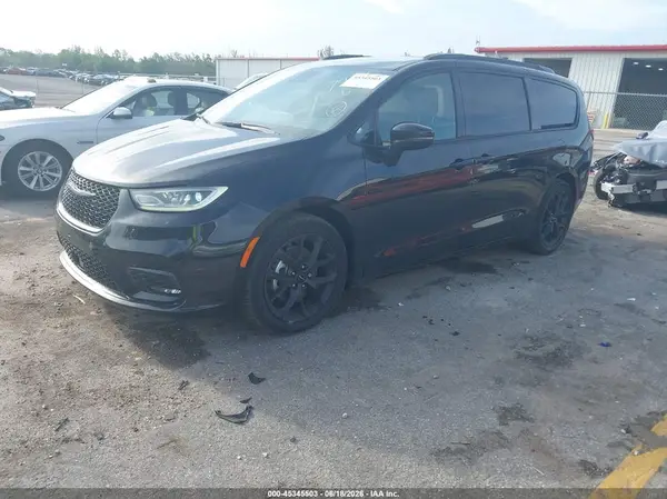 2C4RC1BG8PR507906 2023 CHRYSLER PACIFICA - Image 2