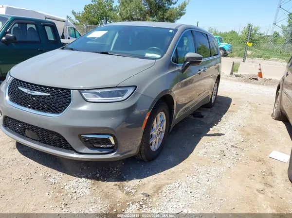 2C4RC1BG8PR517335 2023 CHRYSLER PACIFICA - Image 2