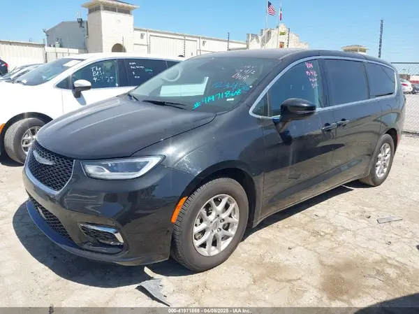 2C4RC1BG8PR521188 2023 CHRYSLER PACIFICA - Image 2