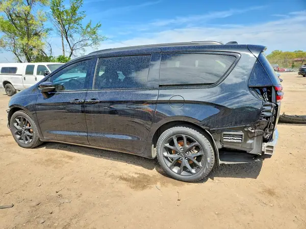 2C4RC1BG8PR522082 2023 CHRYSLER PACIFICA - Image 2