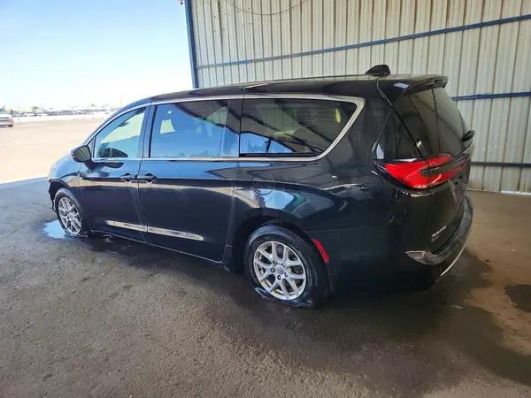 2C4RC1BG8PR522874 2023 CHRYSLER PACIFICA - Image 2