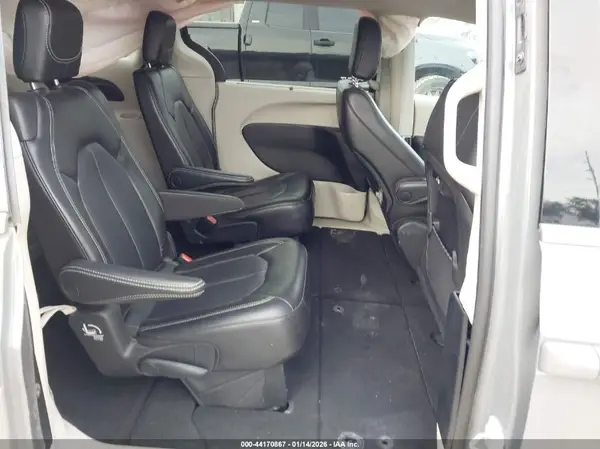 2C4RC1BG8PR546964 2023 CHRYSLER PACIFICA - Image 8