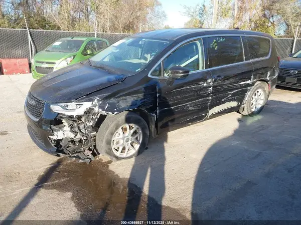 2C4RC1BG8PR552005 2023 CHRYSLER PACIFICA - Image 2