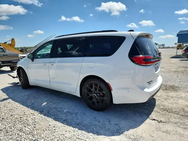 2C4RC1BG8PR565045 2023 CHRYSLER PACIFICA - Image 2