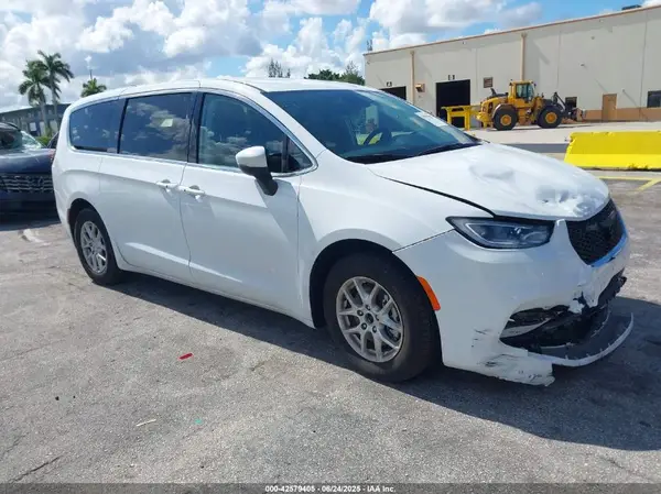 2C4RC1BG8PR566745 2023 CHRYSLER PACIFICA - Image 1