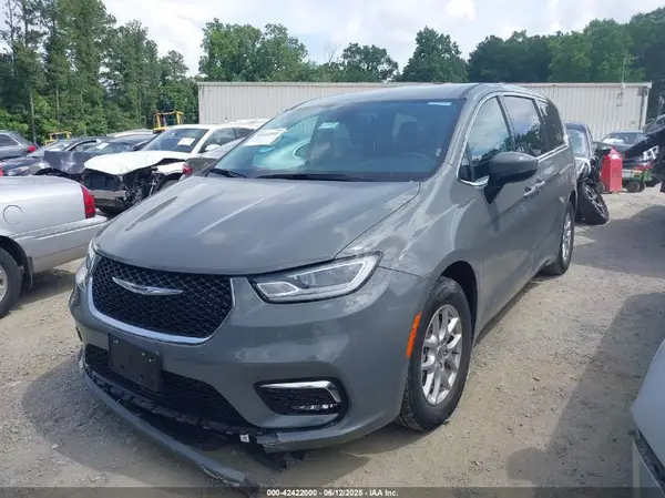 2C4RC1BG8PR571346 2023 CHRYSLER PACIFICA - Image 2