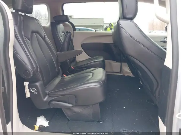 2C4RC1BG8PR592052 2023 CHRYSLER PACIFICA - Image 8