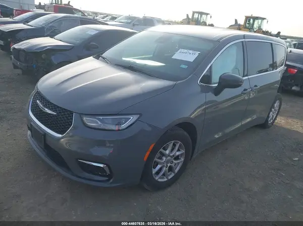 2C4RC1BG8PR606855 2023 CHRYSLER PACIFICA - Image 2