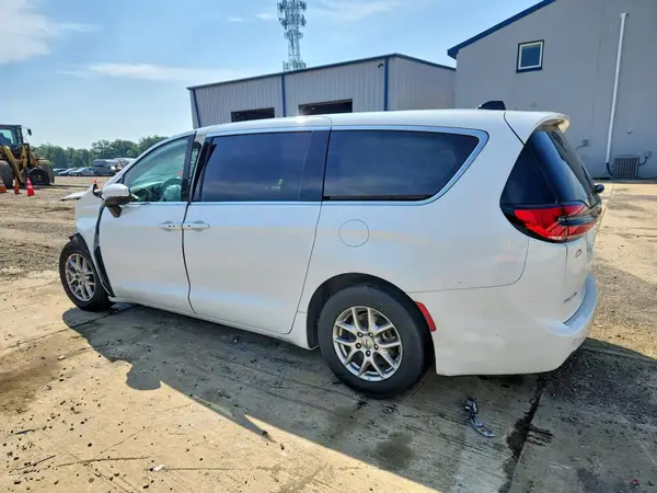 2C4RC1BG8PR607598 2023 CHRYSLER PACIFICA - Image 2