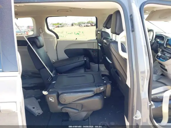 2C4RC1BG8PR613532 2023 CHRYSLER PACIFICA - Image 8