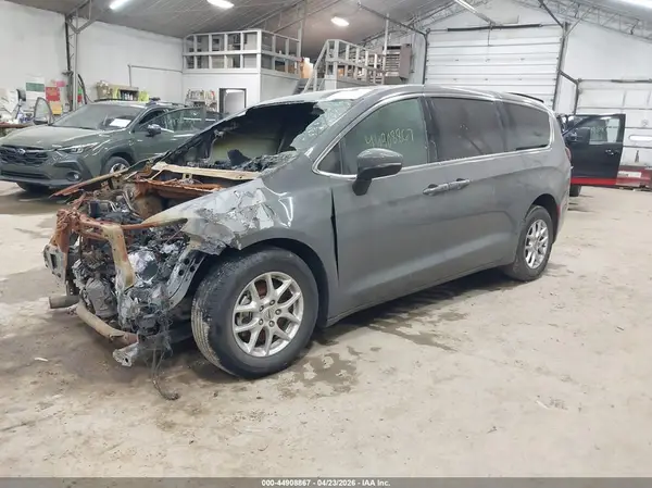 2C4RC1BG8PR613854 2023 CHRYSLER PACIFICA - Image 2