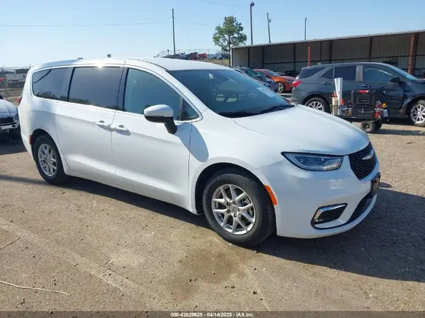 2C4RC1BG8PR625017 2023 CHRYSLER PACIFICA - Image 1