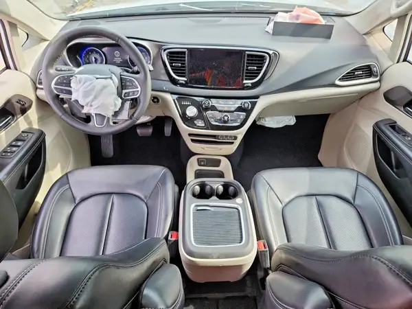 2C4RC1BG8PR625230 2023 CHRYSLER PACIFICA - Image 8