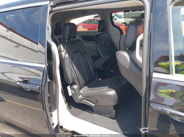 2C4RC1BG8PR627642 2023 CHRYSLER PACIFICA - Image 8