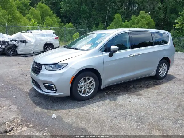 2C4RC1BG8PR628886 2023 CHRYSLER PACIFICA - Image 2
