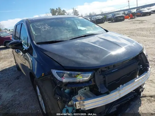 2C4RC1BG8PR631853 2023 CHRYSLER PACIFICA - Image 1