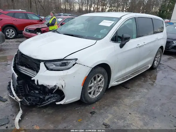 2C4RC1BG8RR114622 2024 CHRYSLER PACIFICA - Image 2