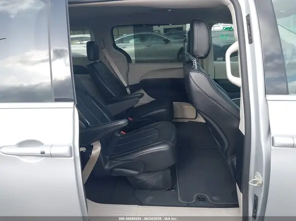 2C4RC1BG8RR125555 2024 CHRYSLER PACIFICA - Image 8