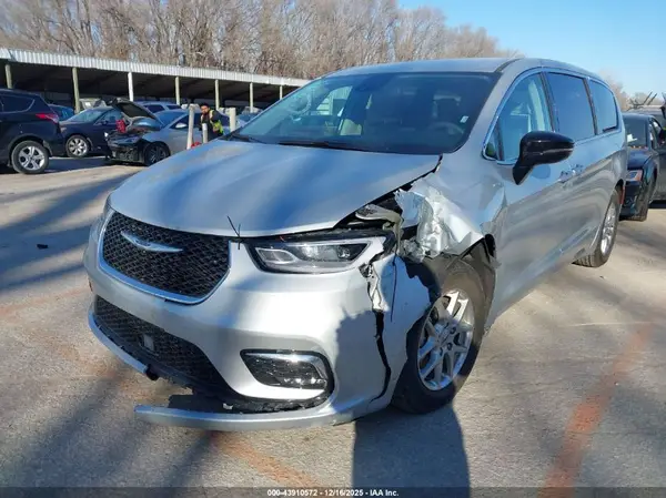 2C4RC1BG8RR162878 2024 CHRYSLER PACIFICA - Image 2