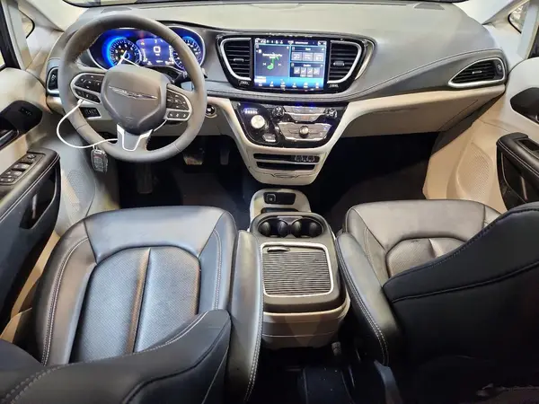 2C4RC1BG8RR165067 2024 CHRYSLER PACIFICA - Image 8