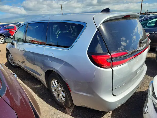 2C4RC1BG8RR167787 2024 CHRYSLER PACIFICA - Image 2