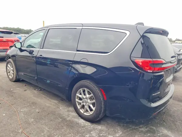 2C4RC1BG8RR176022 2024 CHRYSLER PACIFICA - Image 2