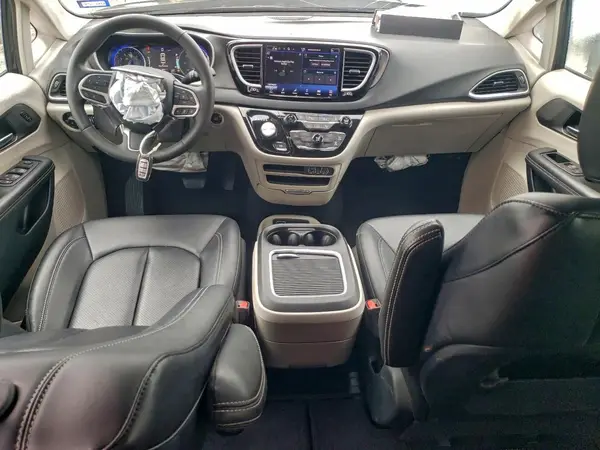 2C4RC1BG8RR176022 2024 CHRYSLER PACIFICA - Image 8
