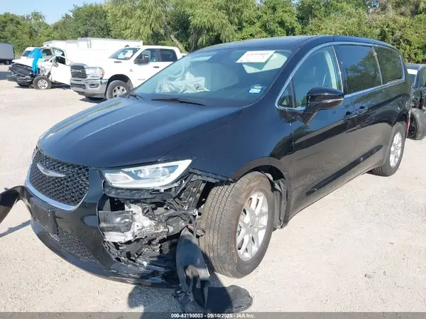 2C4RC1BG8RR186663 2024 CHRYSLER PACIFICA - Image 2