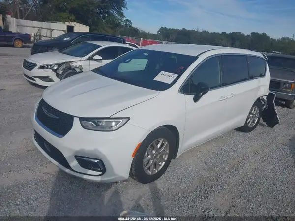 2C4RC1BG8SR531177 2025 CHRYSLER PACIFICA - Image 2