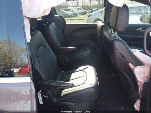 2C4RC1BG8SR532068 2025 CHRYSLER PACIFICA - Image 8